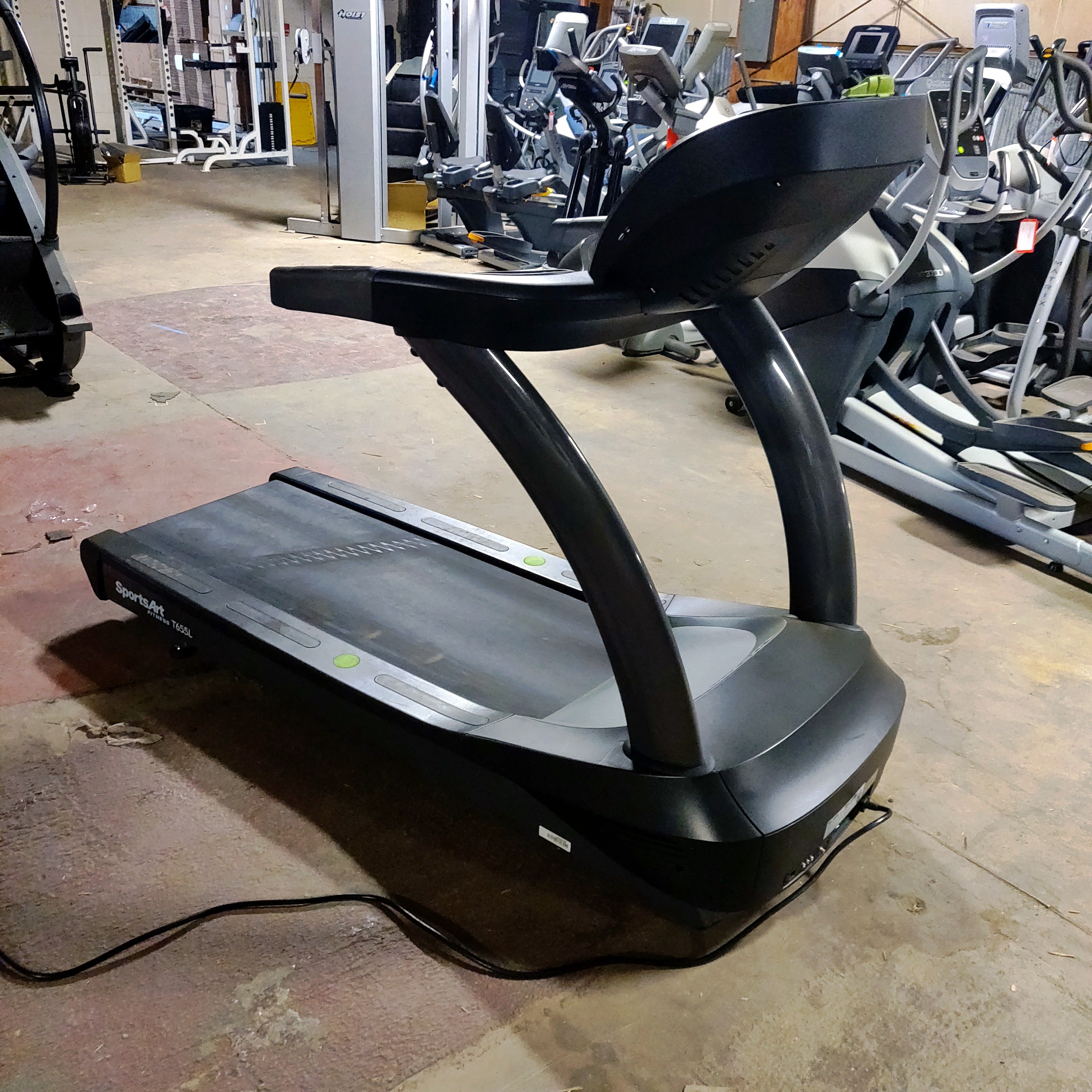 SportsArt T655L Treadmill with the Immersive SENZA Console