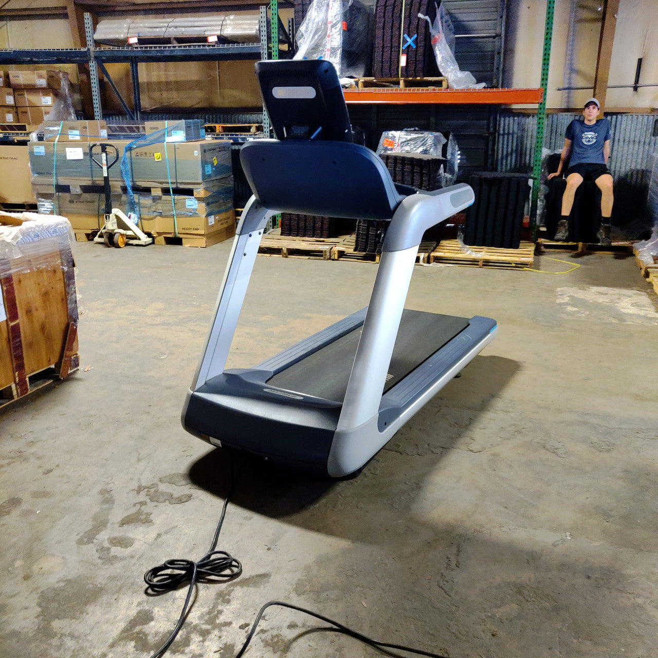 Precor TRM 885 Treadmill w/P82 Console