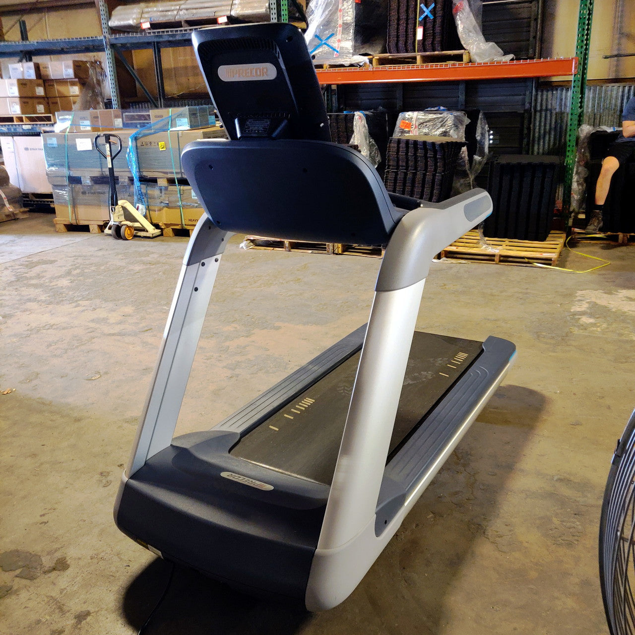 Precor TRM 885 Treadmill w/P82 Console