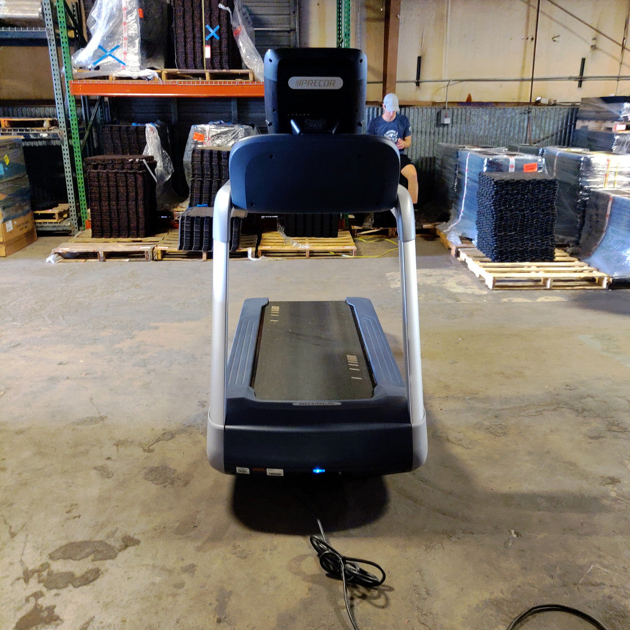 Precor TRM 885 Treadmill w/P82 Console