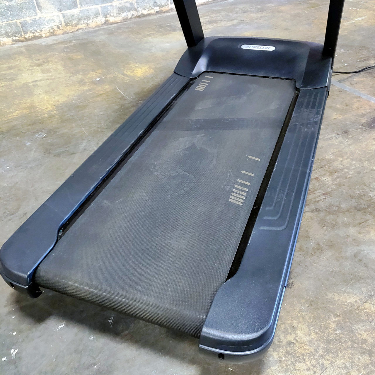 Precor TRM 865 V2 Treadmill w/p62 Console