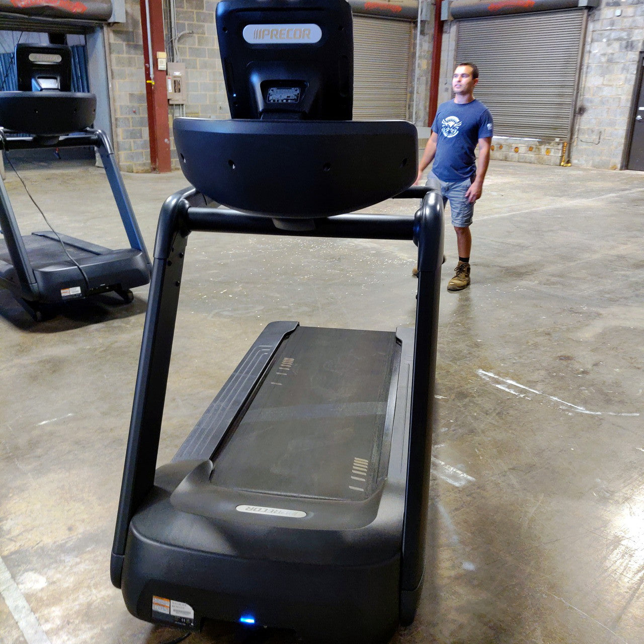 Precor TRM 865 V2 Treadmill w/p62 Console