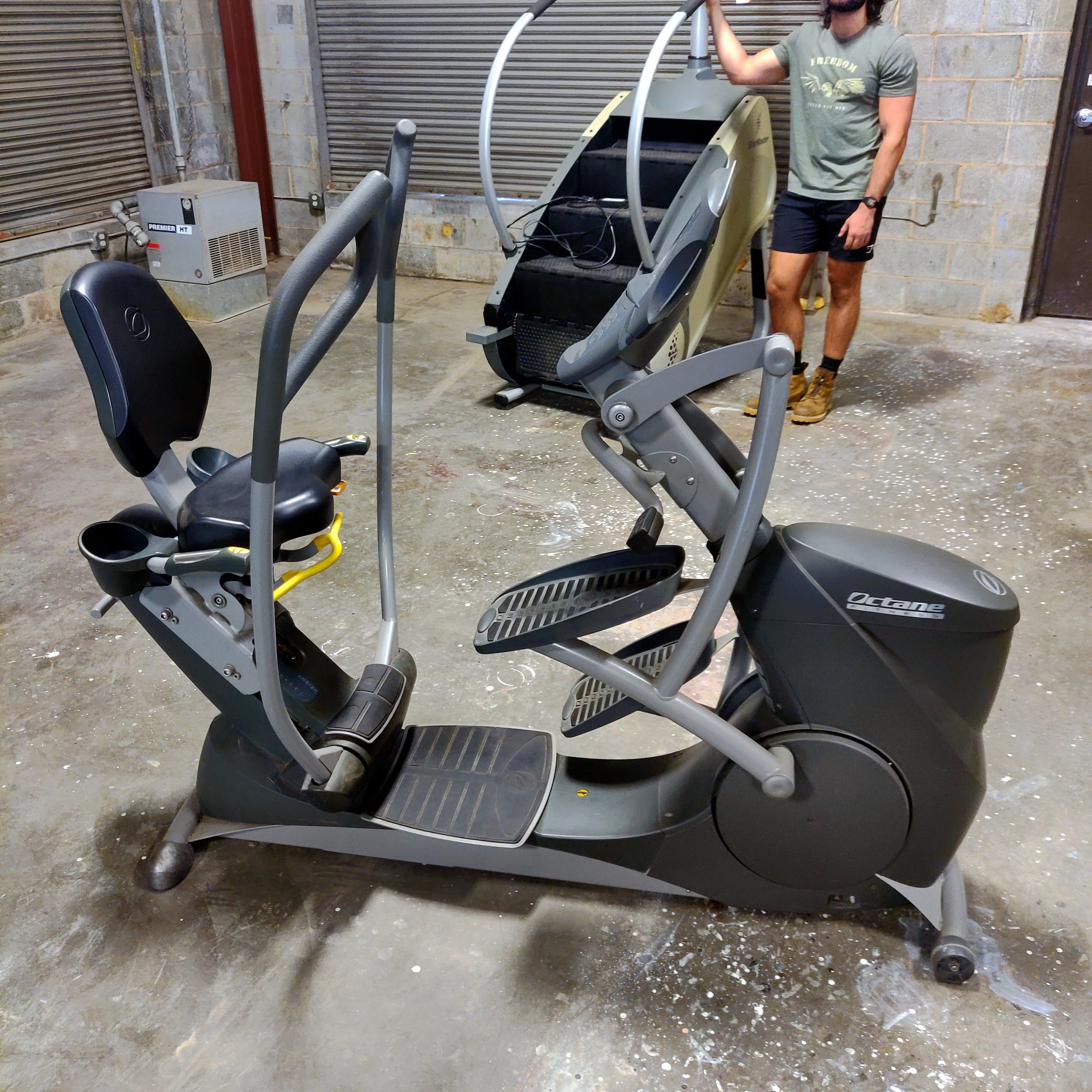 Octane Fitness XR6000 Seated Elliptical