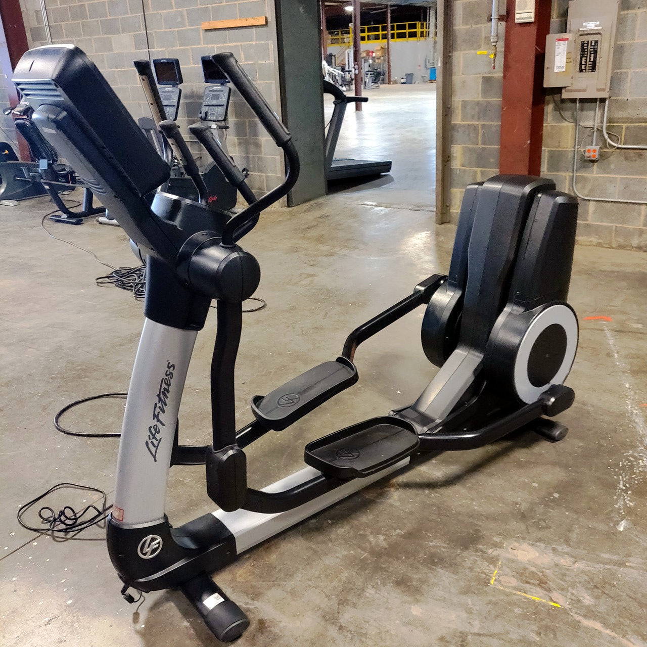 Life Fitness Discover SE3 95X Elliptical