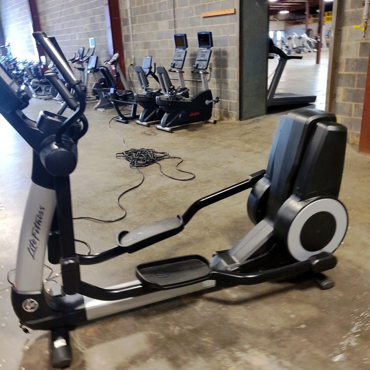 Life Fitness Discover SE3 95X Elliptical