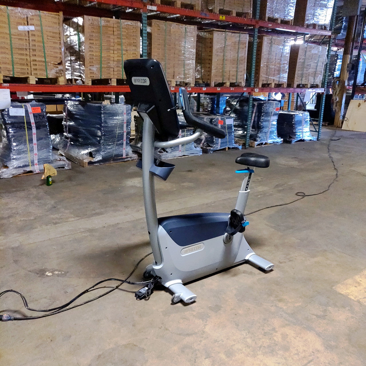 Precor UBK 885 Upright Bike w/ P82 Console