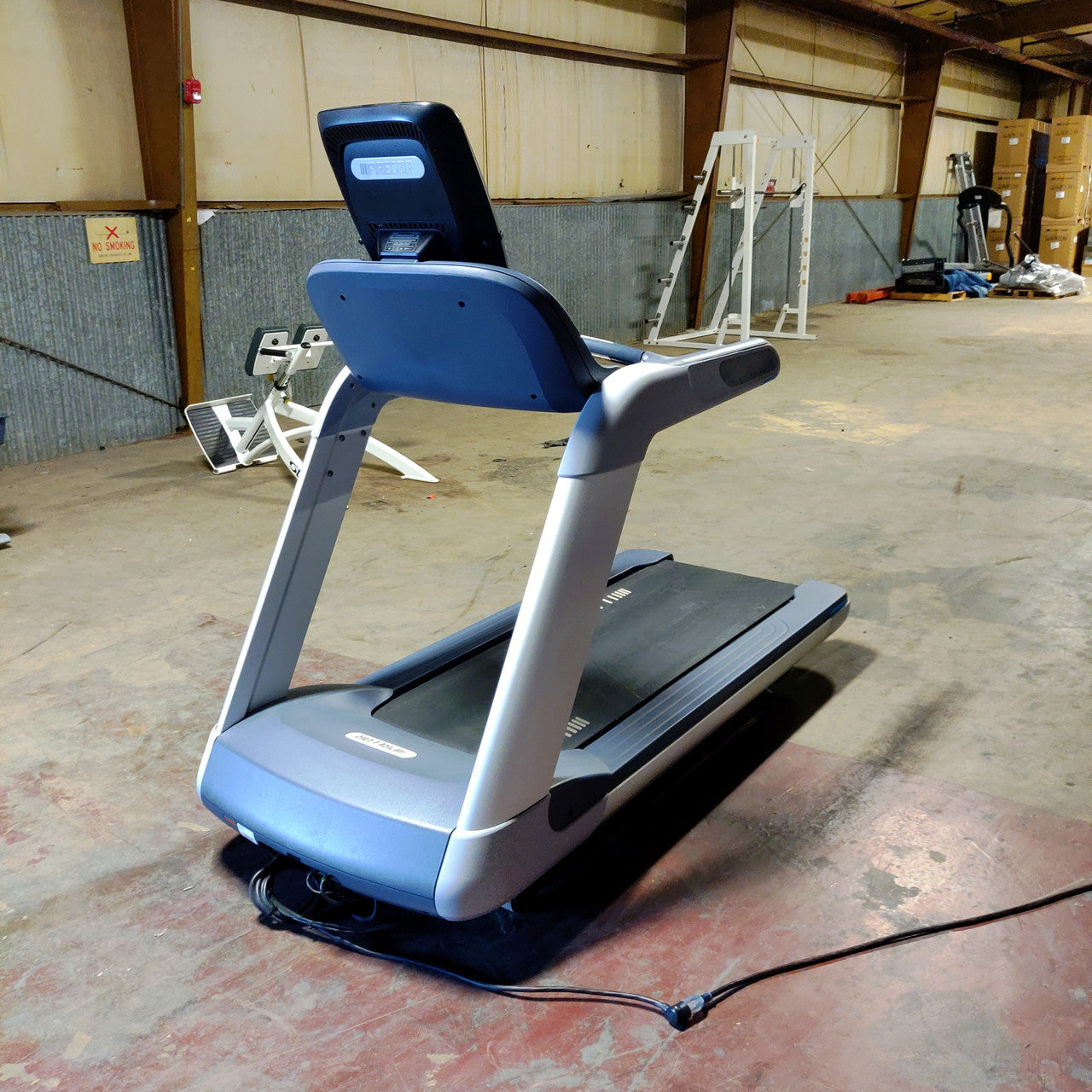 Precor TRM 885 Treadmill w/P82 Console