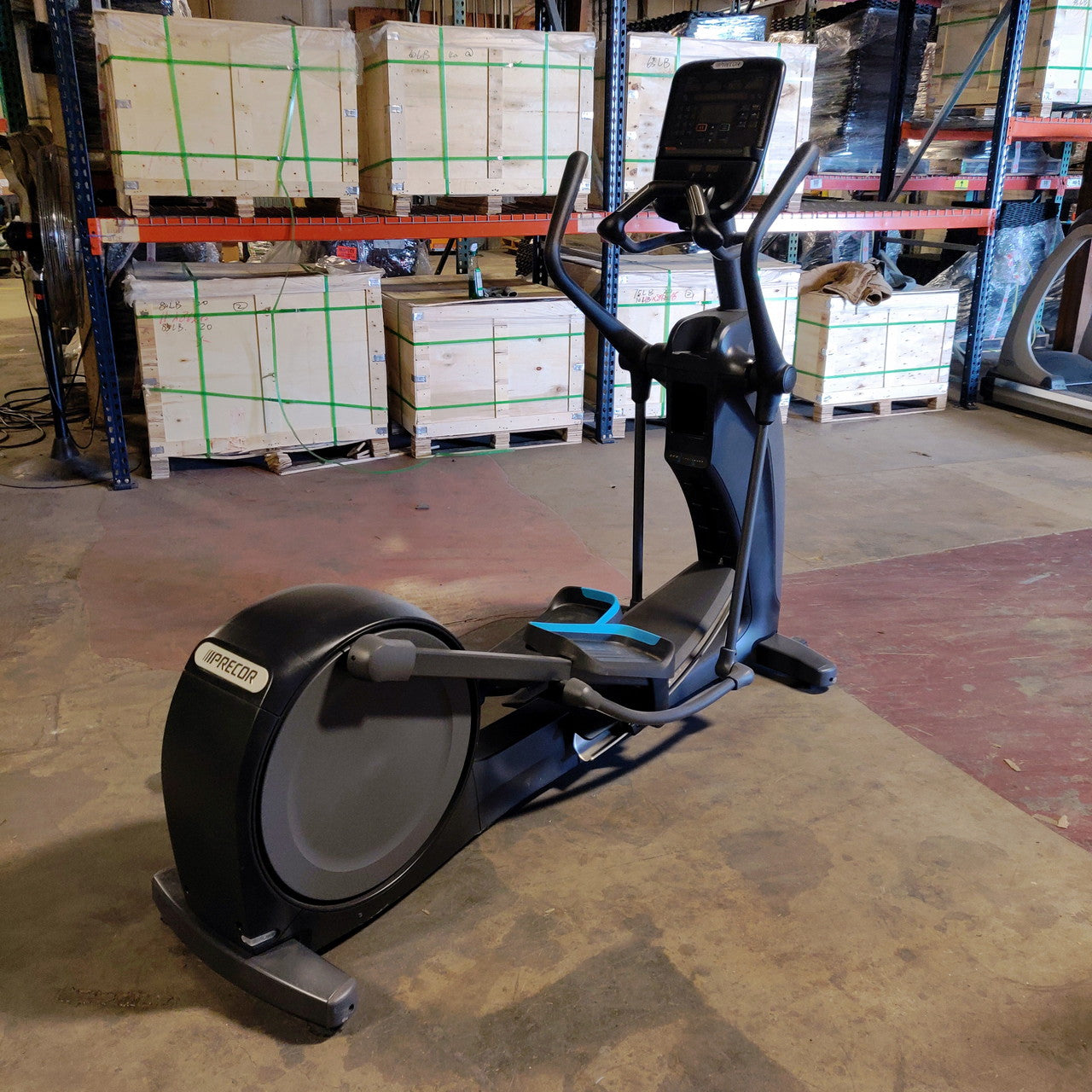 Precor EFX 835 Elliptical w/Converging Crossramp + p31 Console