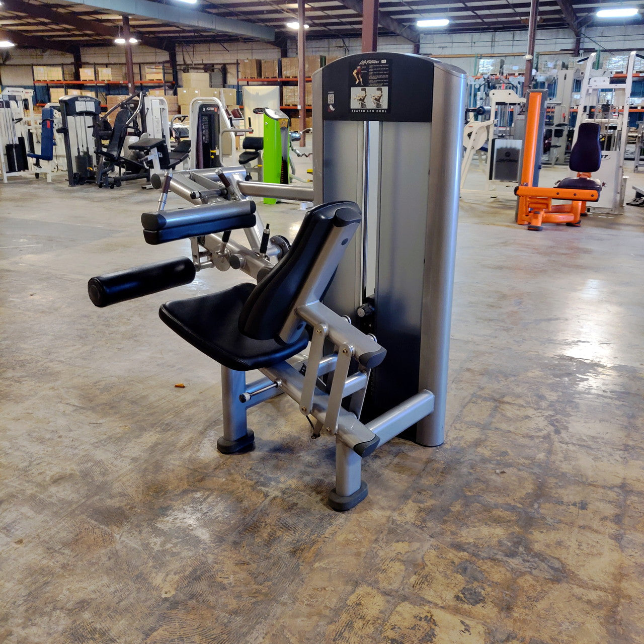 Life Fitness Seated Leg Curl Signature Series