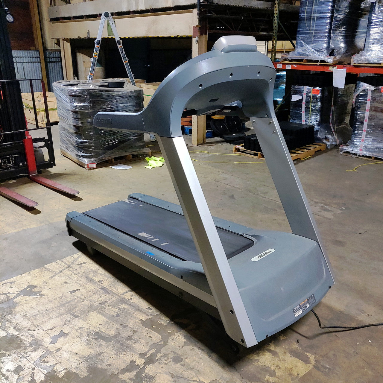 Precor 956i Experience Treadmill