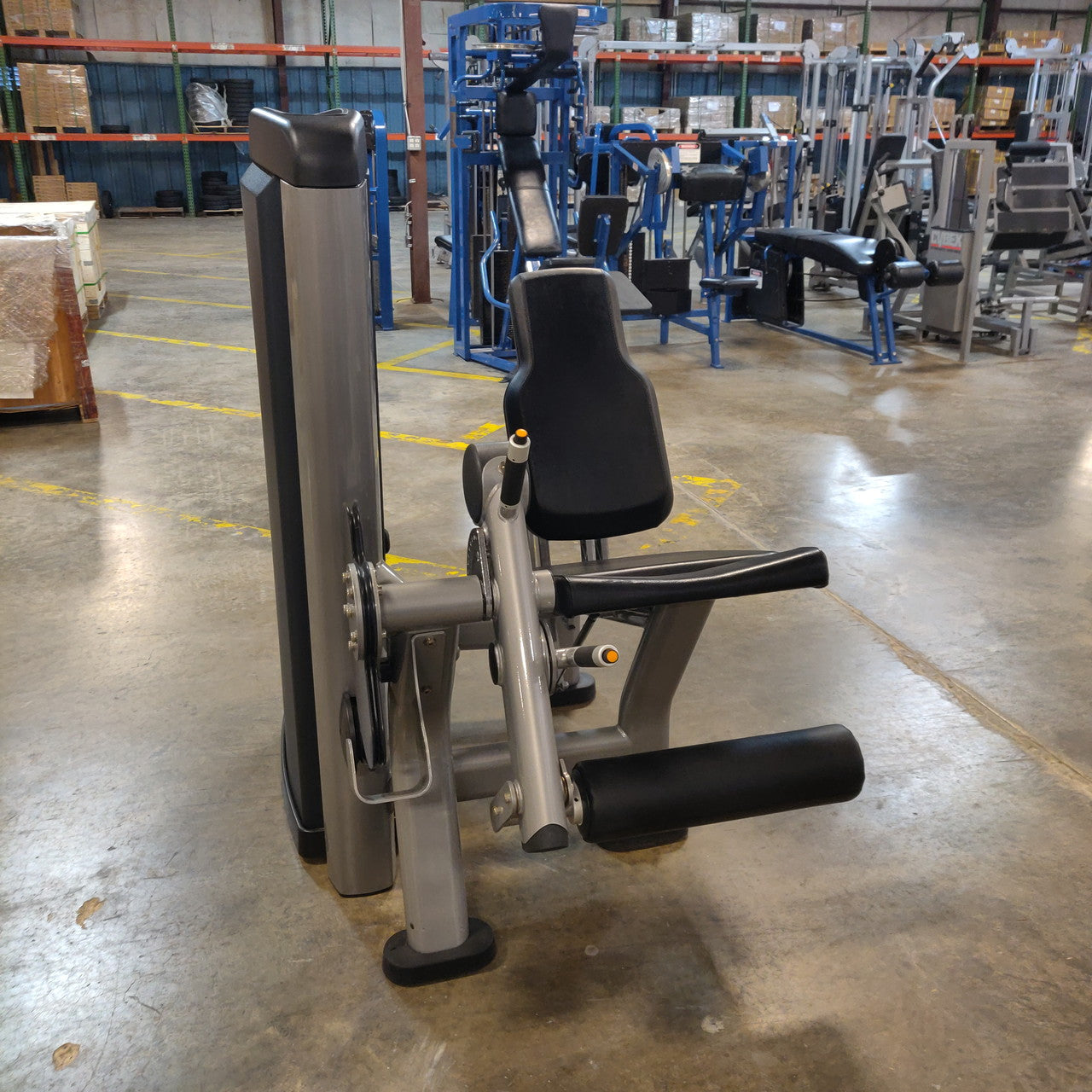 Life Fitness Insignia Series Leg Extension