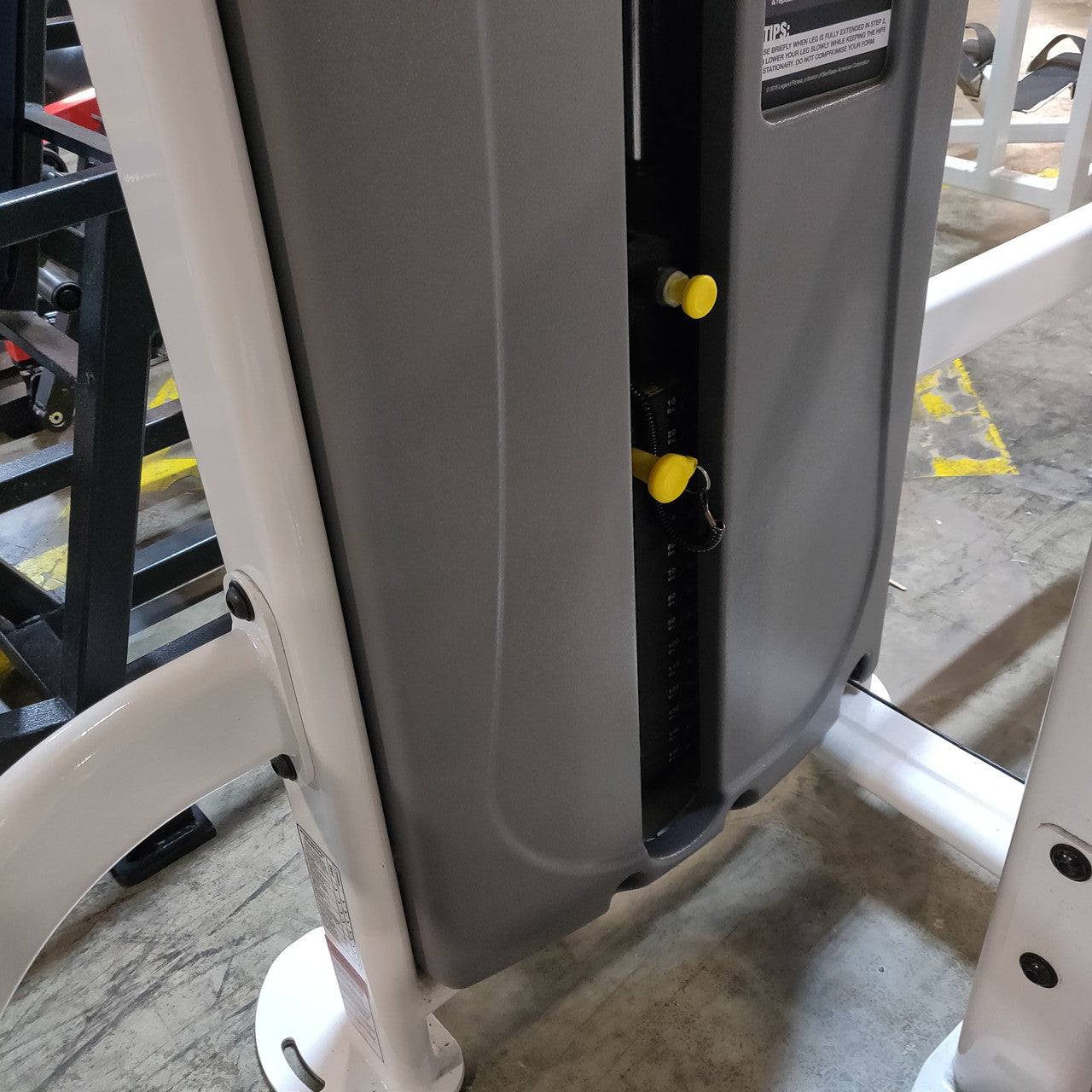 Legend Fitness SelectEDGE Glute Press