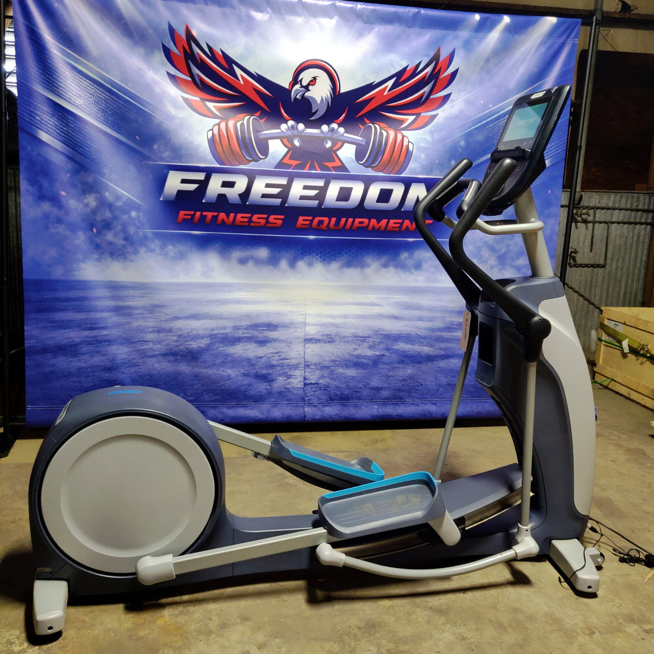 Precor EFX 865 Elliptical w/Converging Crossramp + p62 Console