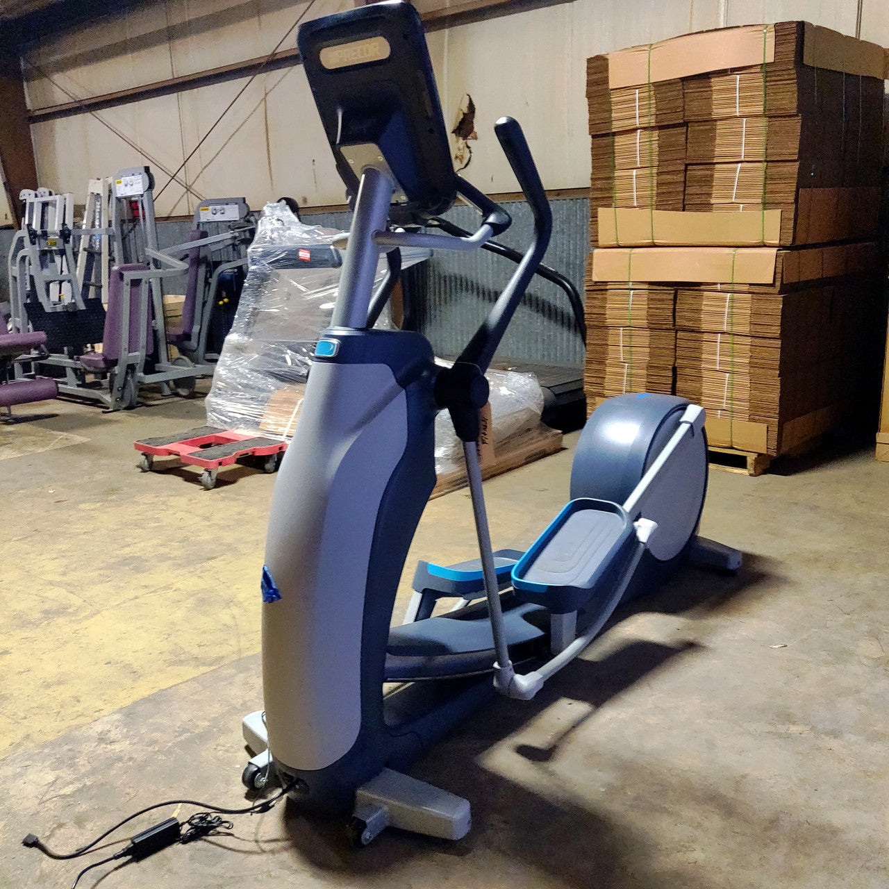 Precor EFX 865 Elliptical w/Converging Crossramp + p62 Console