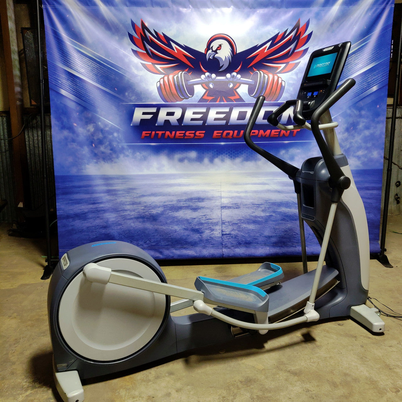 Precor EFX 865 Elliptical w/Converging Crossramp + p62 Console