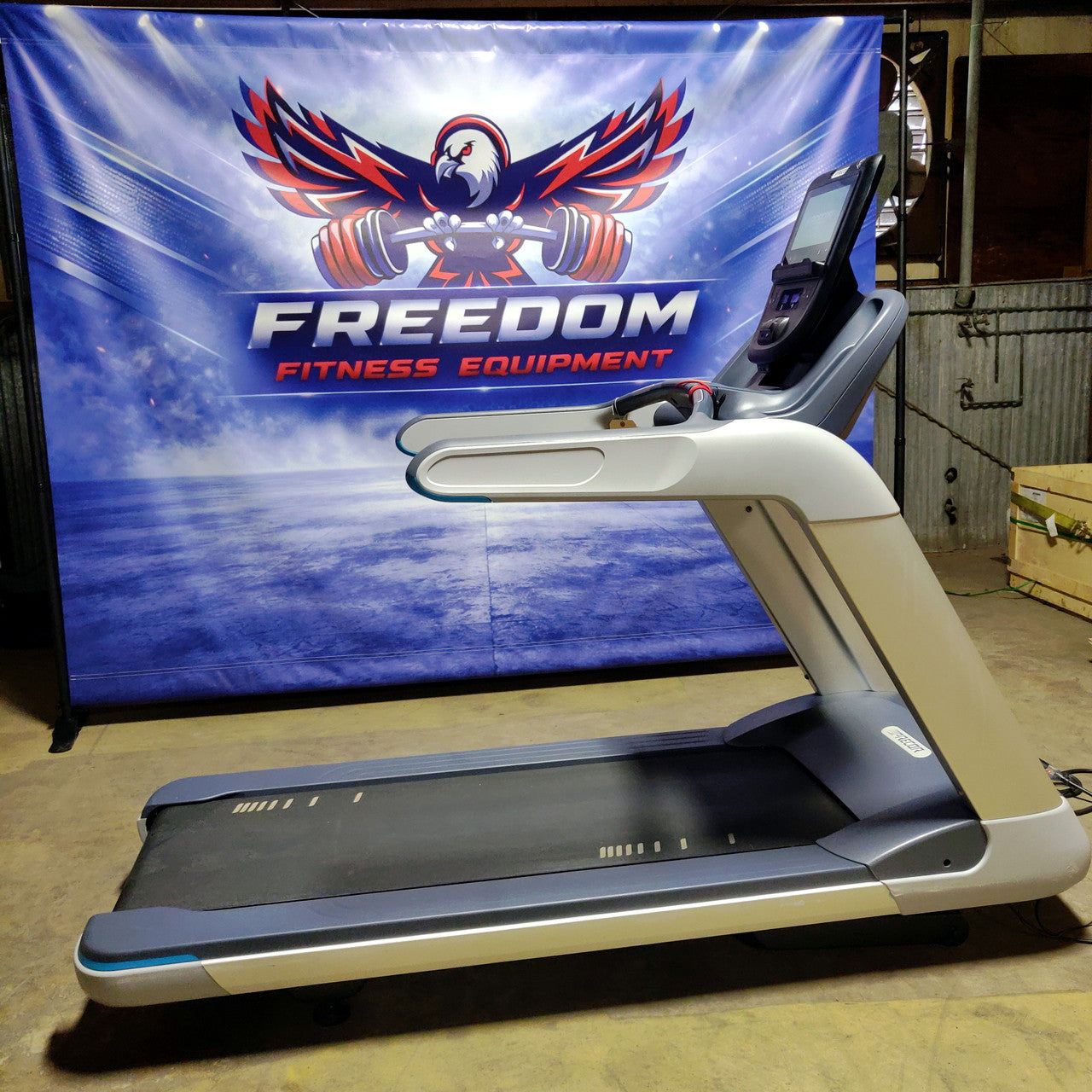 Precor TRM 865 Treadmill w/ P62 Console