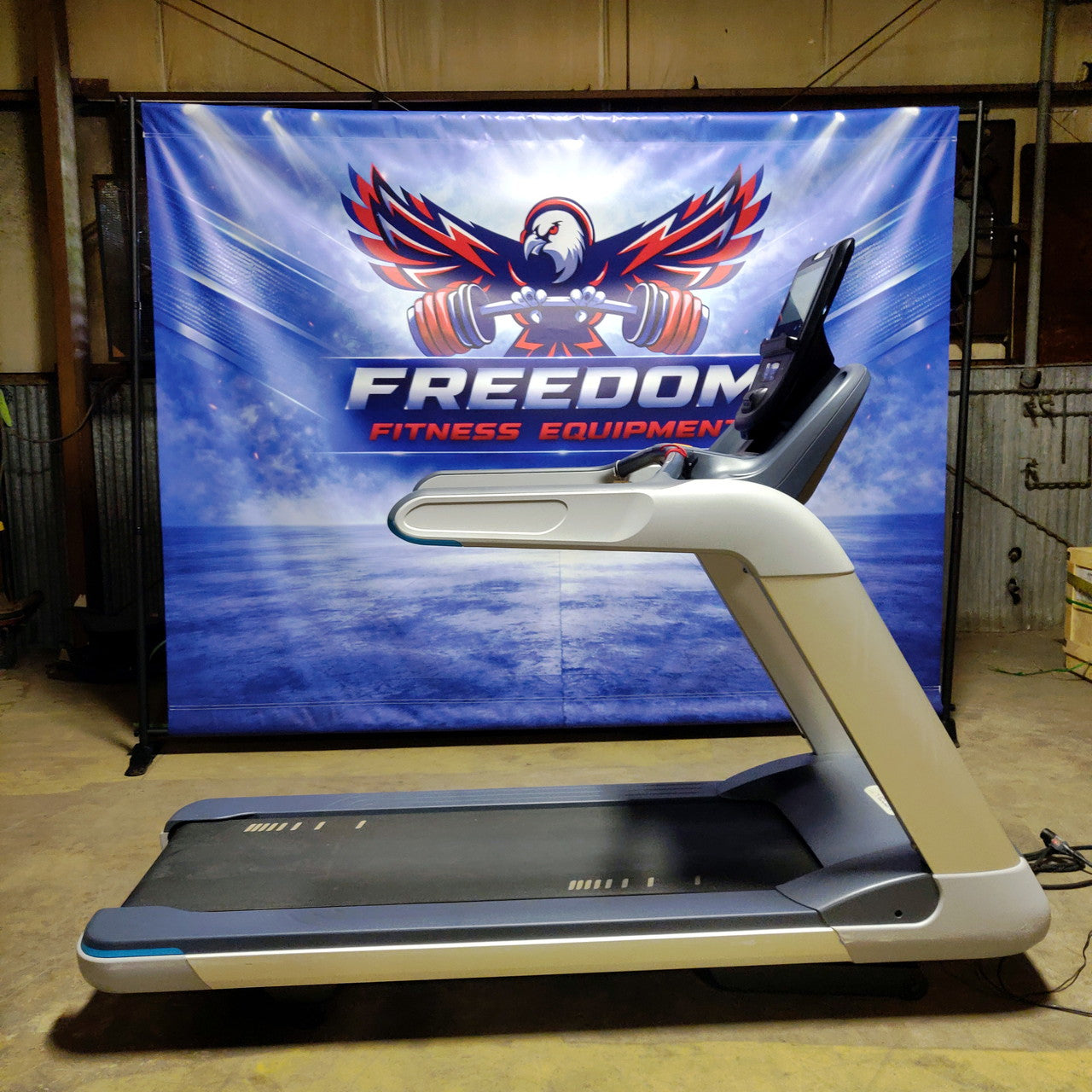 Precor TRM 865 Treadmill w/ P62 Console