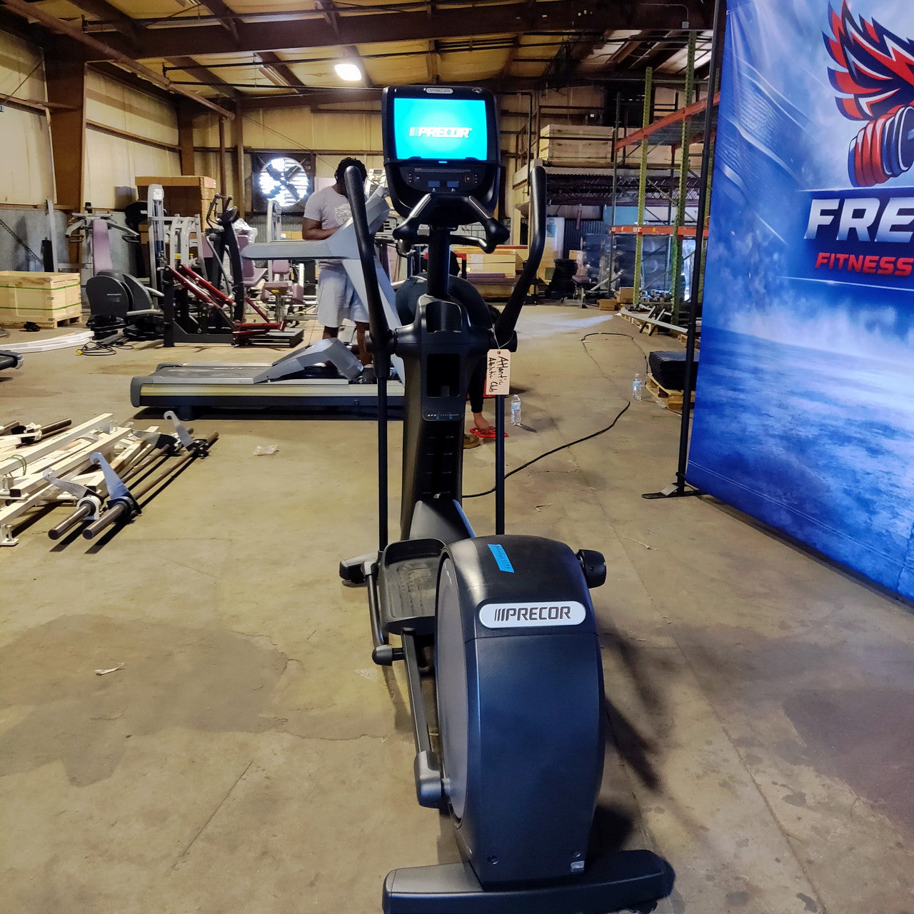 Precor EFX 885 Elliptical w/Converging Crossramp + p82 Console