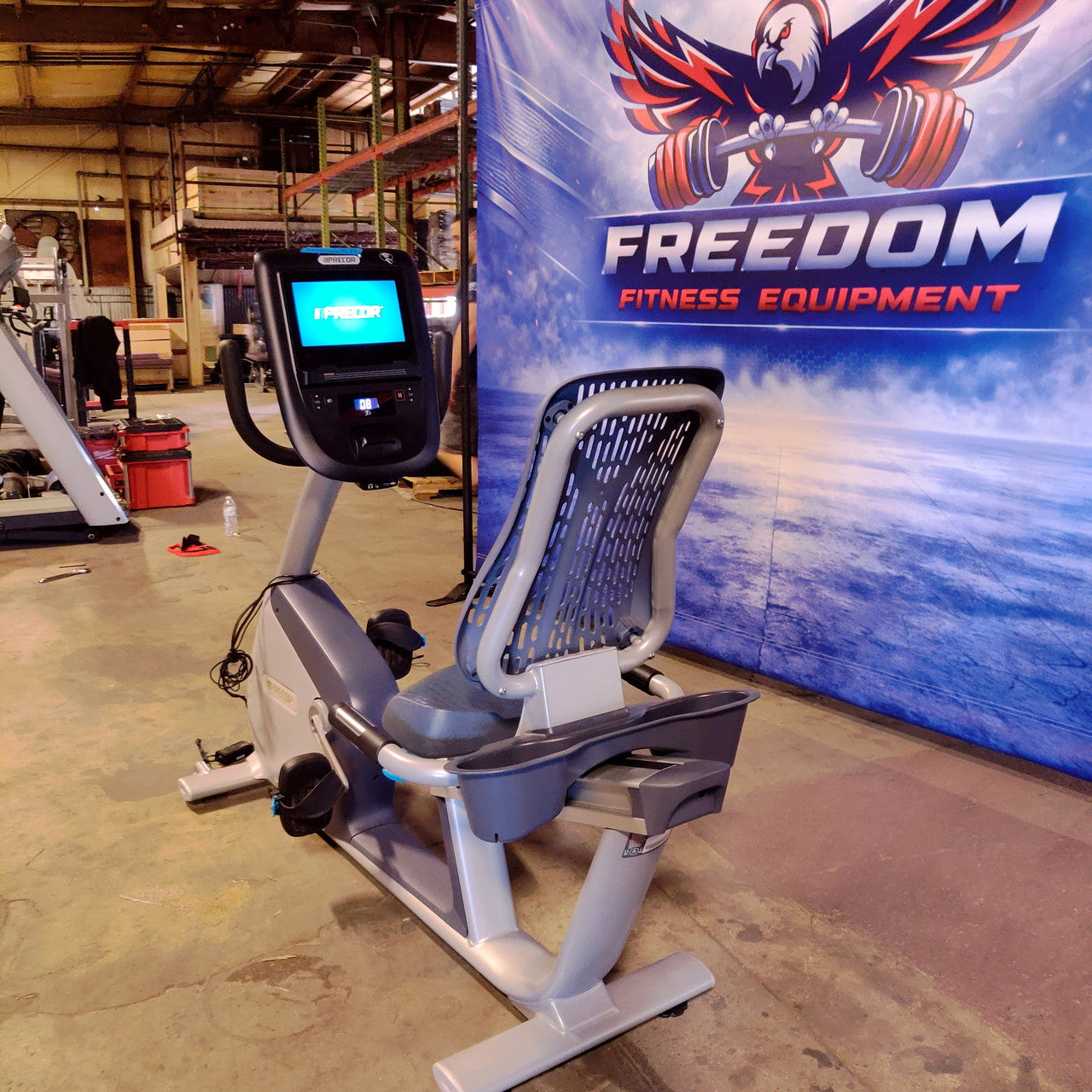 Precor RBK 865 Recumbent Bike w/ P62 Console