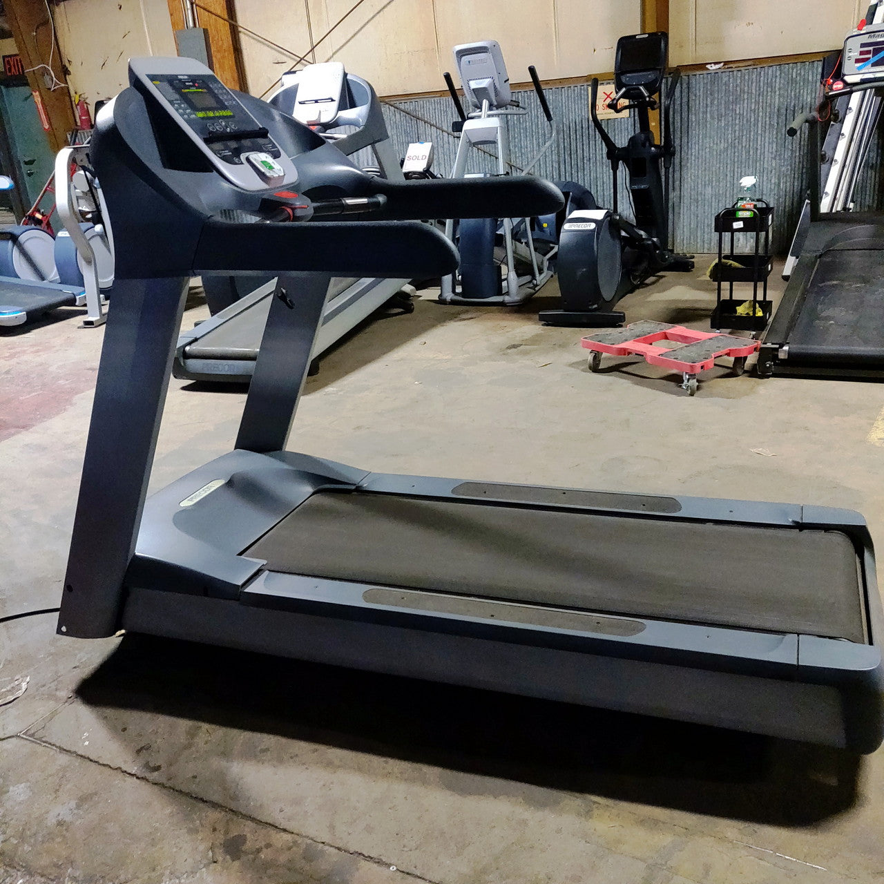 Precor 956i Experience Treadmill