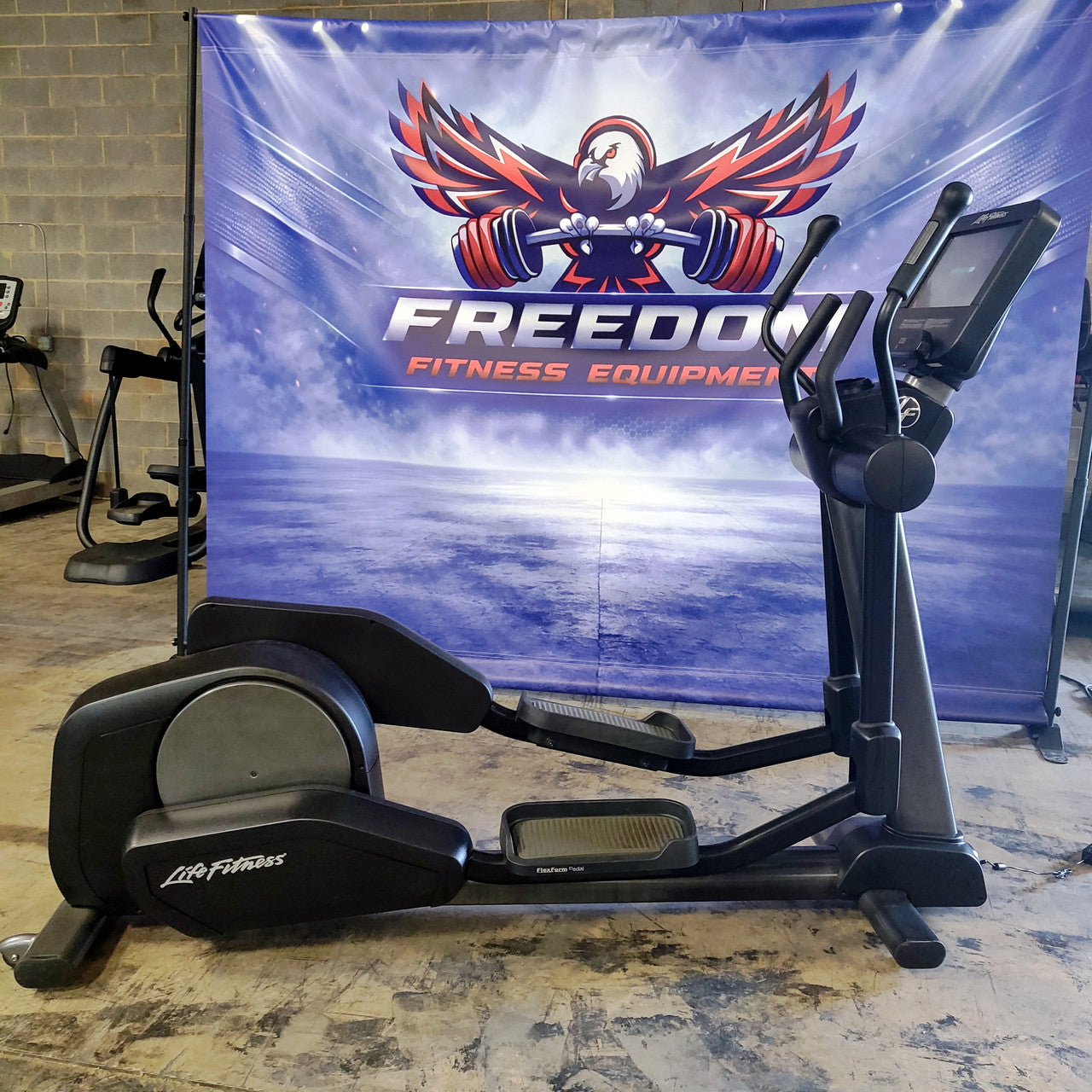 Life Fitness Integrity SE3 Elliptical