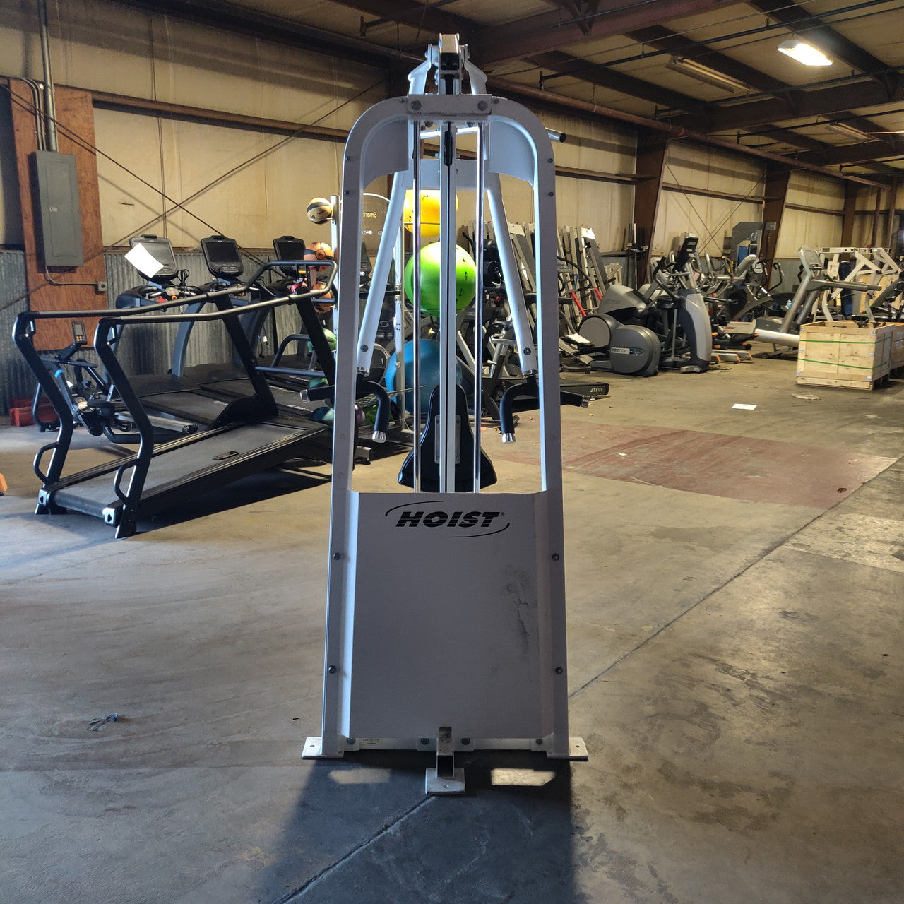 Hoist HD-2300 Mid Row / Lat Pulldown – Dual-Function Commercial Back Strength Machine
