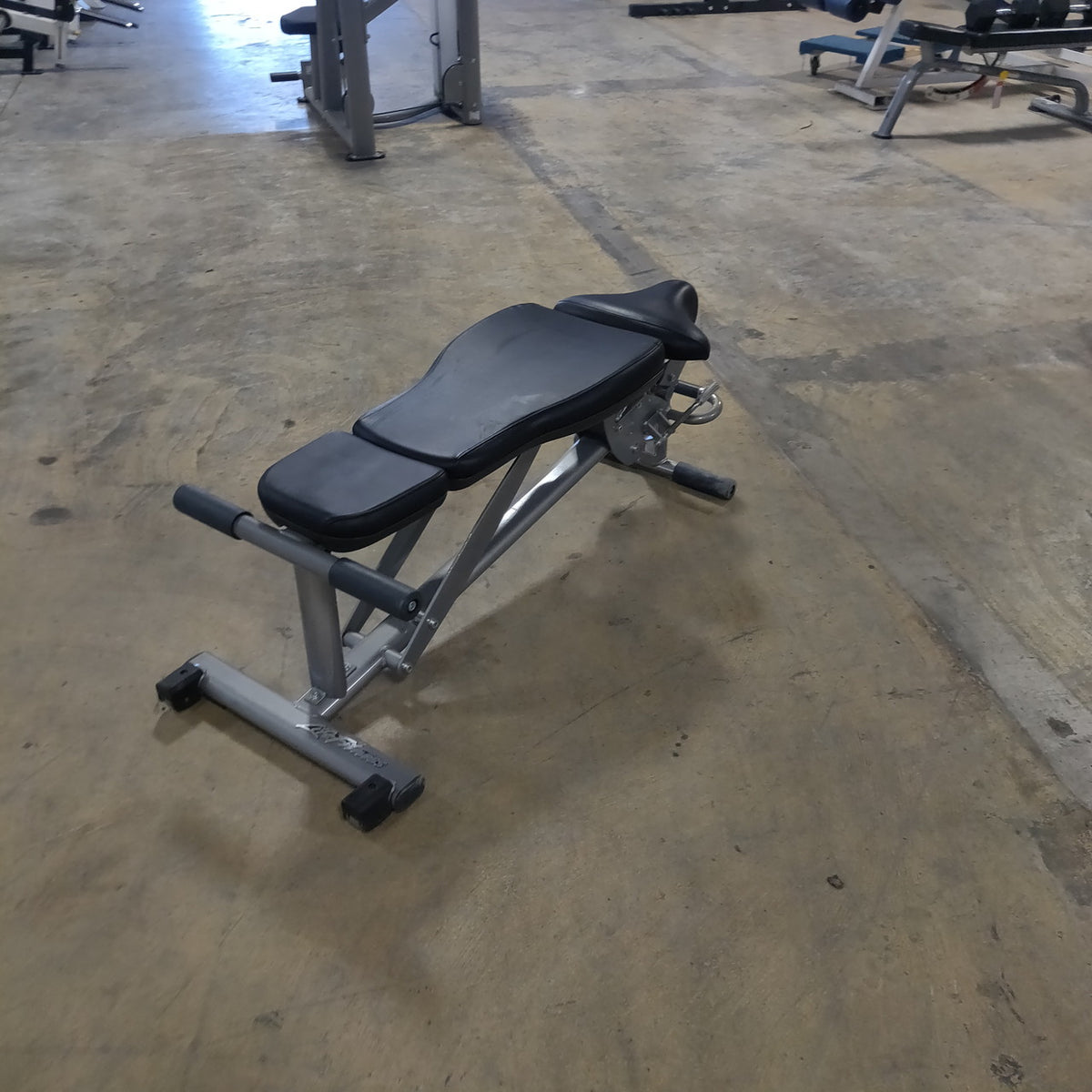 Life Fitness Adjustable Bench (Need Dims)
