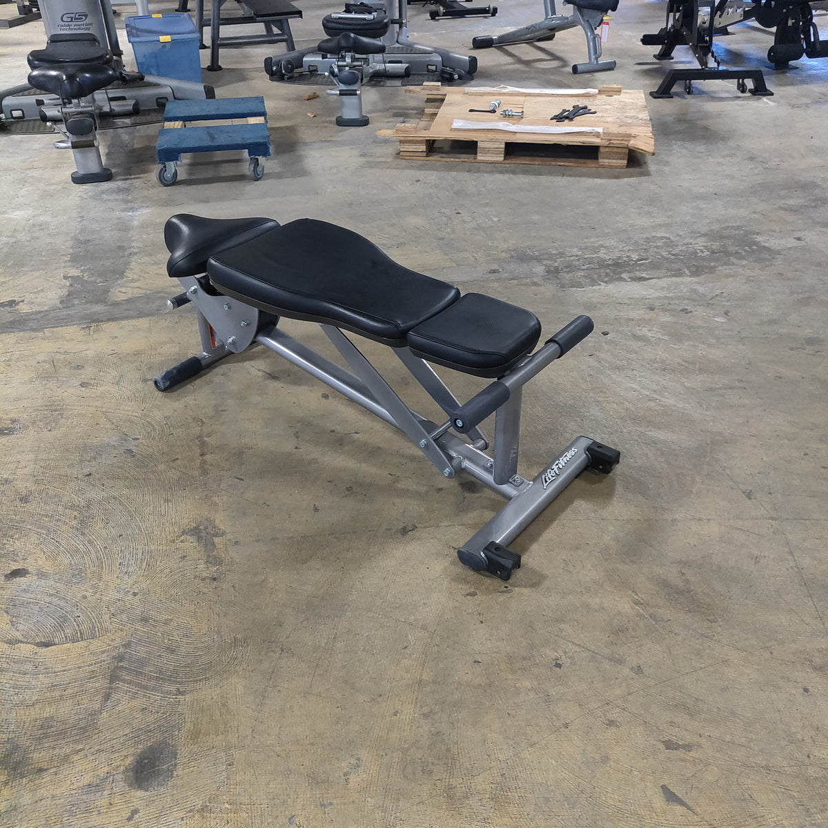 Life Fitness Adjustable Bench (Need Dims)