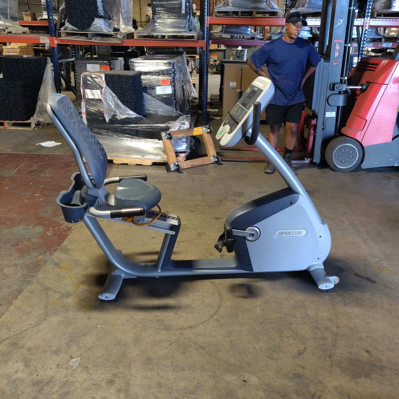 Precor RBK 815 Recumbent Bike w/Experience Console