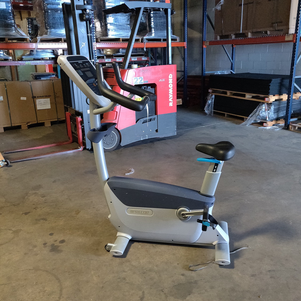 Precor UBK 835 Upright Bike w/p30 Console