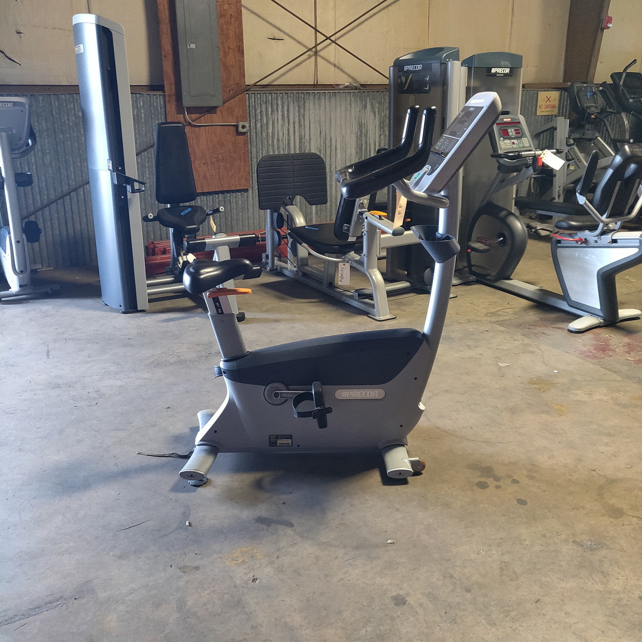 Precor UBK 815 Upright Bike w/Experience Console