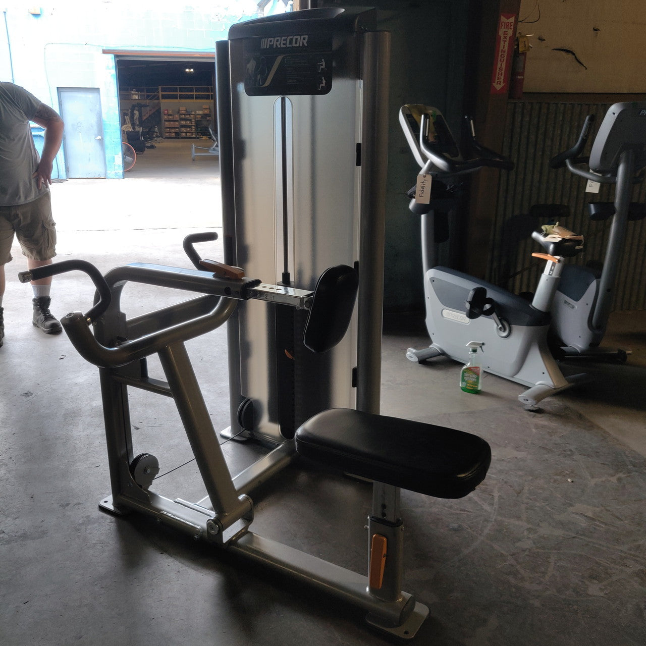 Precor Experience™ S-Line Seated Row – Commercial Selectorized Back Machine