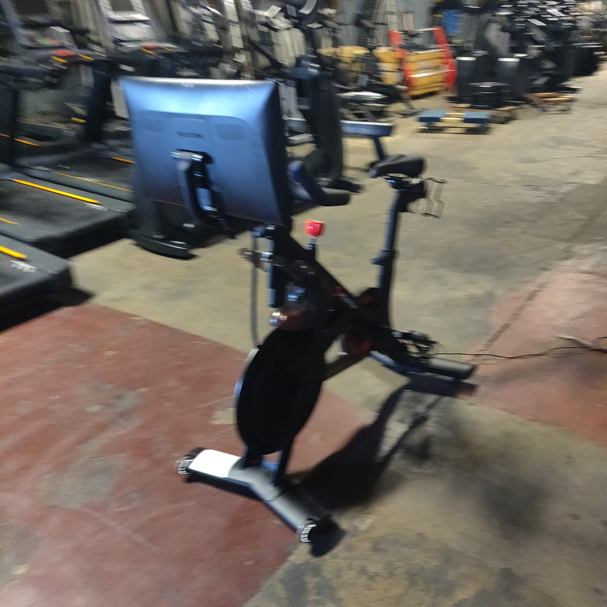 Peloton Bike – Interactive Indoor Cycling