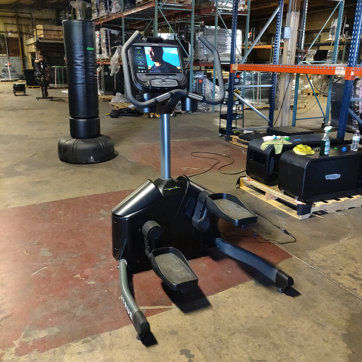 True Fitness Traverse Lateral Trainer w/16" Envision Console