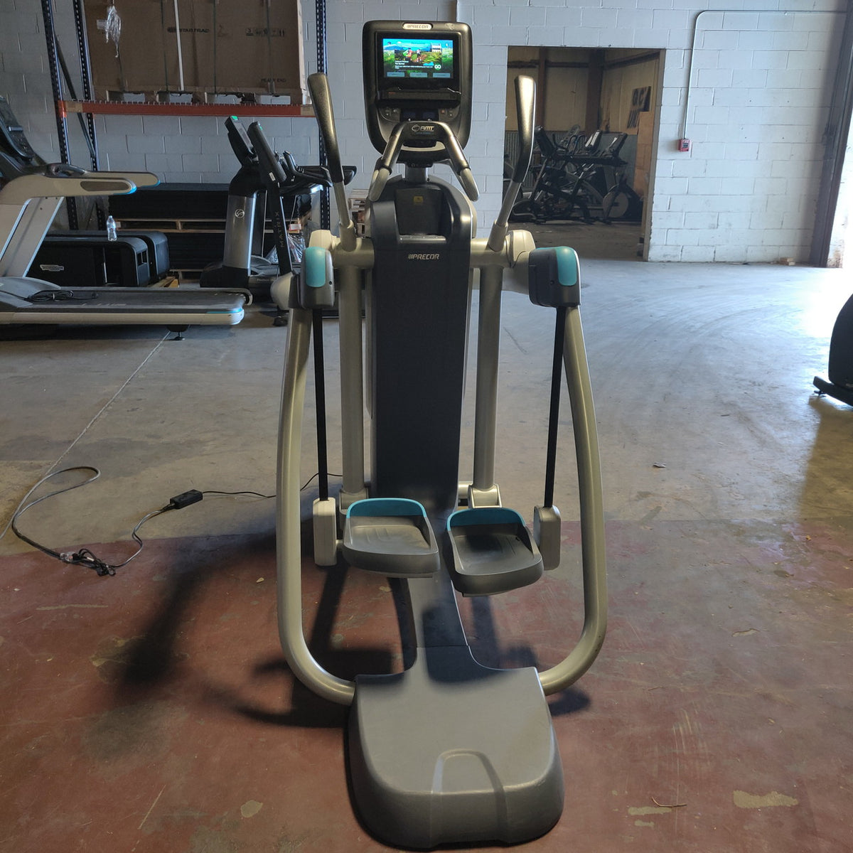 Precor AMT 865 Adaptive Motion Trainer w/ p62 Console