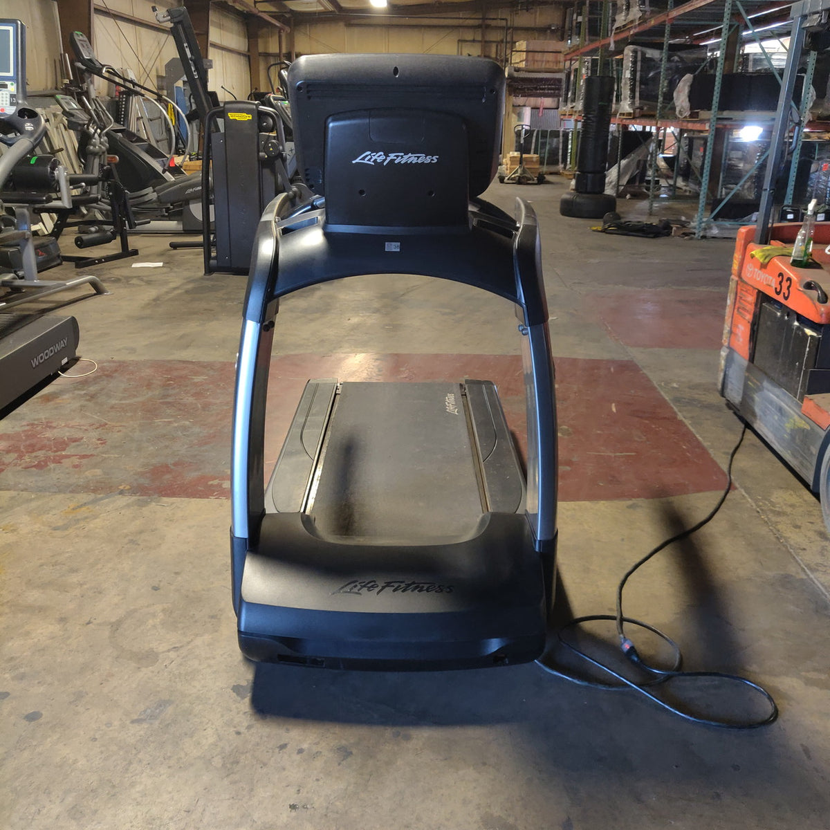 Life Fitness Discover SE3 95T Treadmill