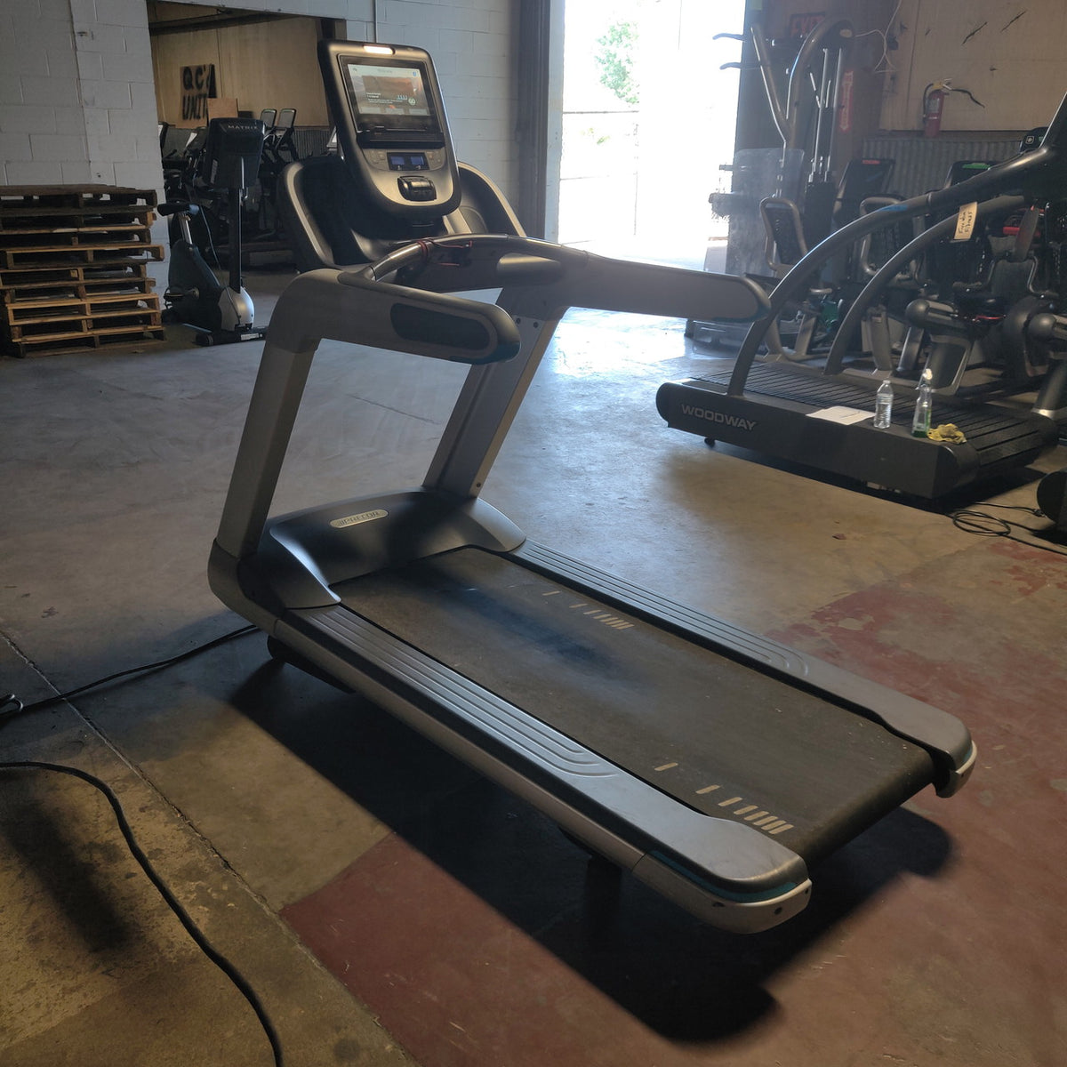 Precor TRM 865 Treadmill w/p62 Console