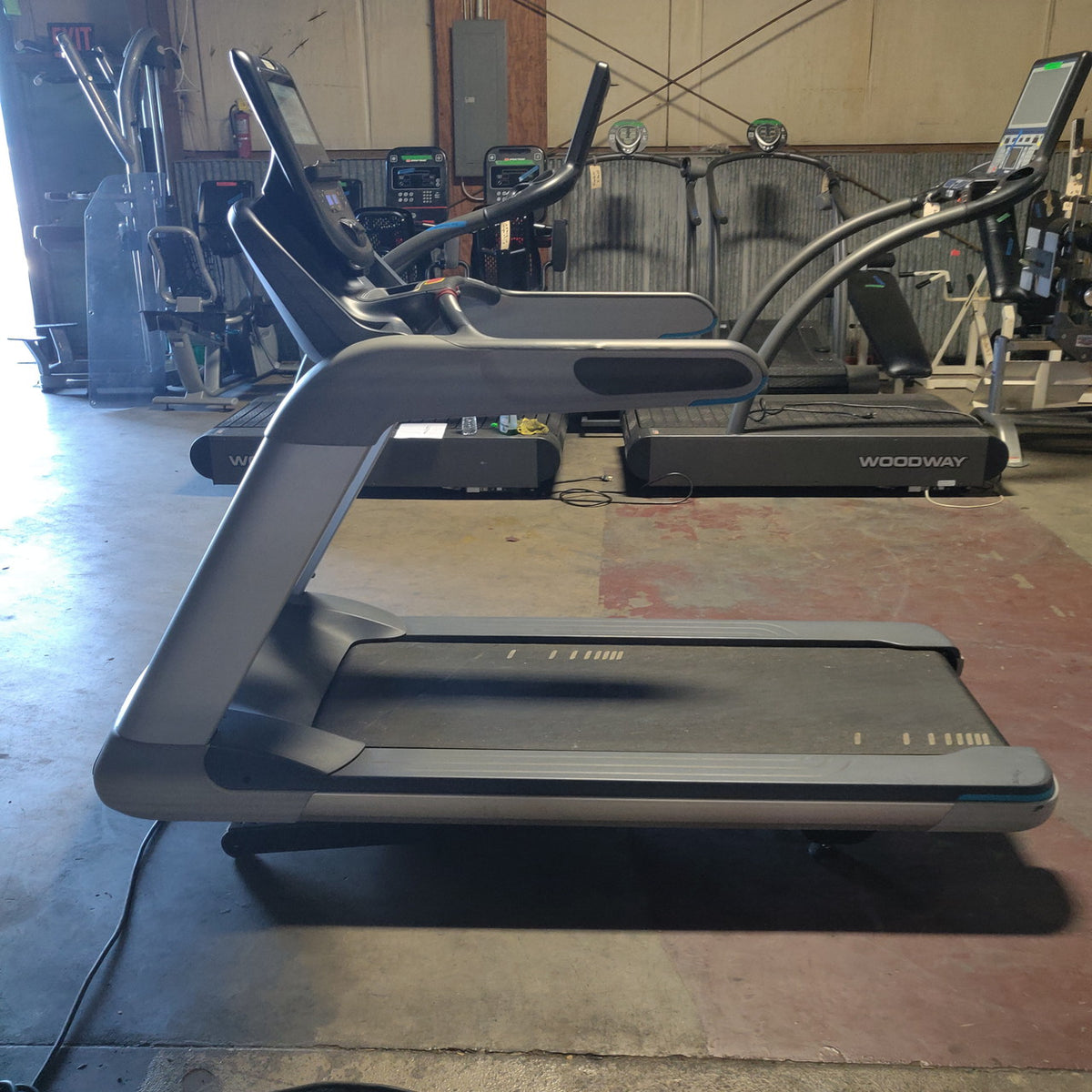 Precor TRM 865 Treadmill w/p62 Console