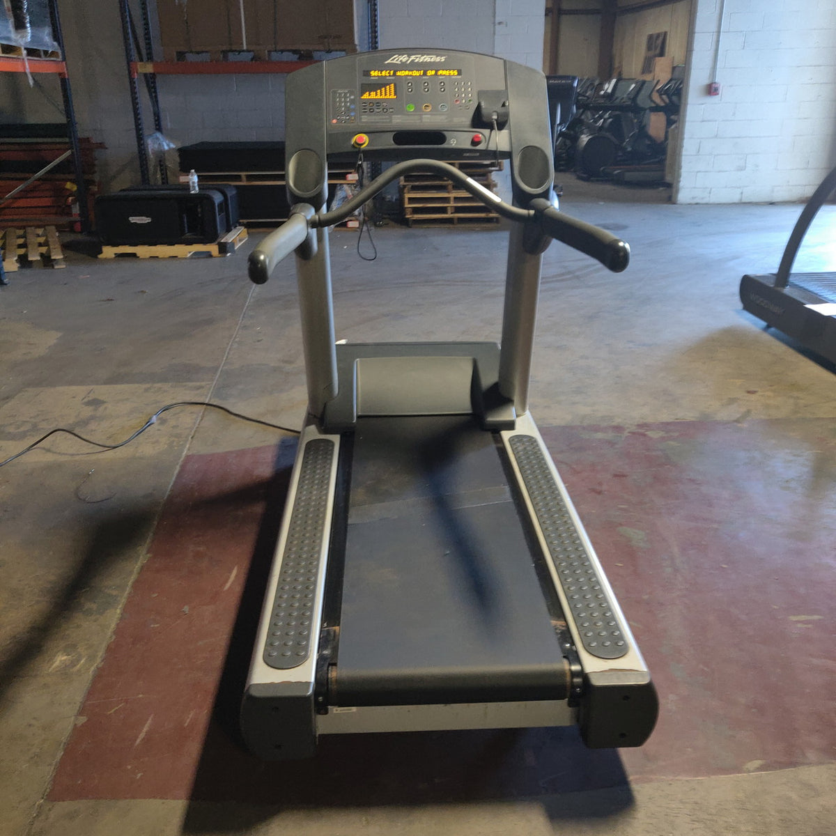 Life Fitness 95T Integrity Series Treadmill CLST
