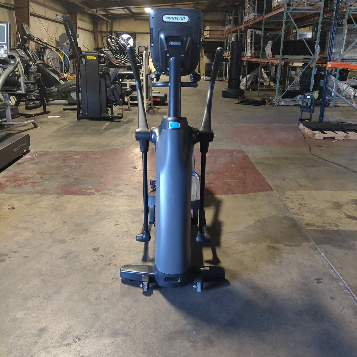 Precor EFX 835 Elliptical w/Converging Crossramp + p31 Console