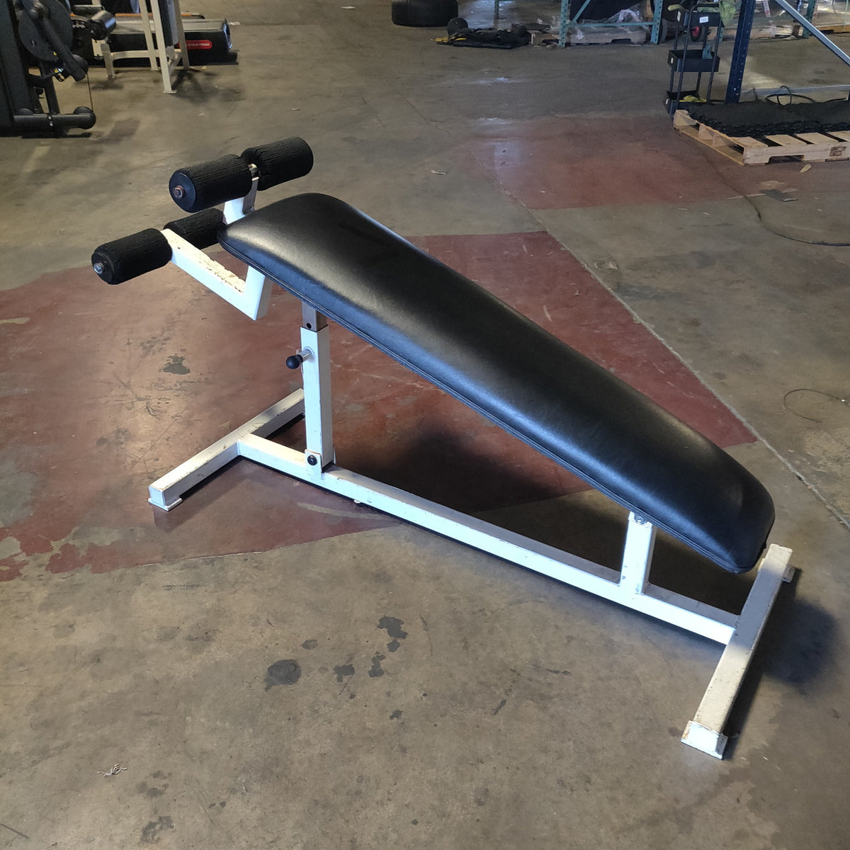 NEED DIMS Commercial Decline Bench – Heavy-Duty Strength Bench for Decline Pressing & Core Training