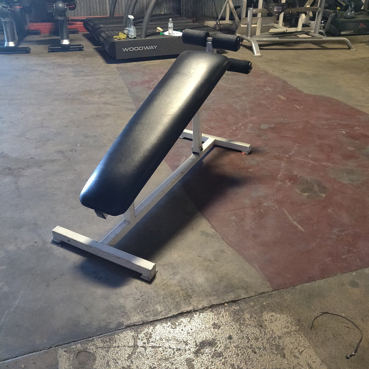 NEED DIMS Commercial Decline Bench – Heavy-Duty Strength Bench for Decline Pressing & Core Training