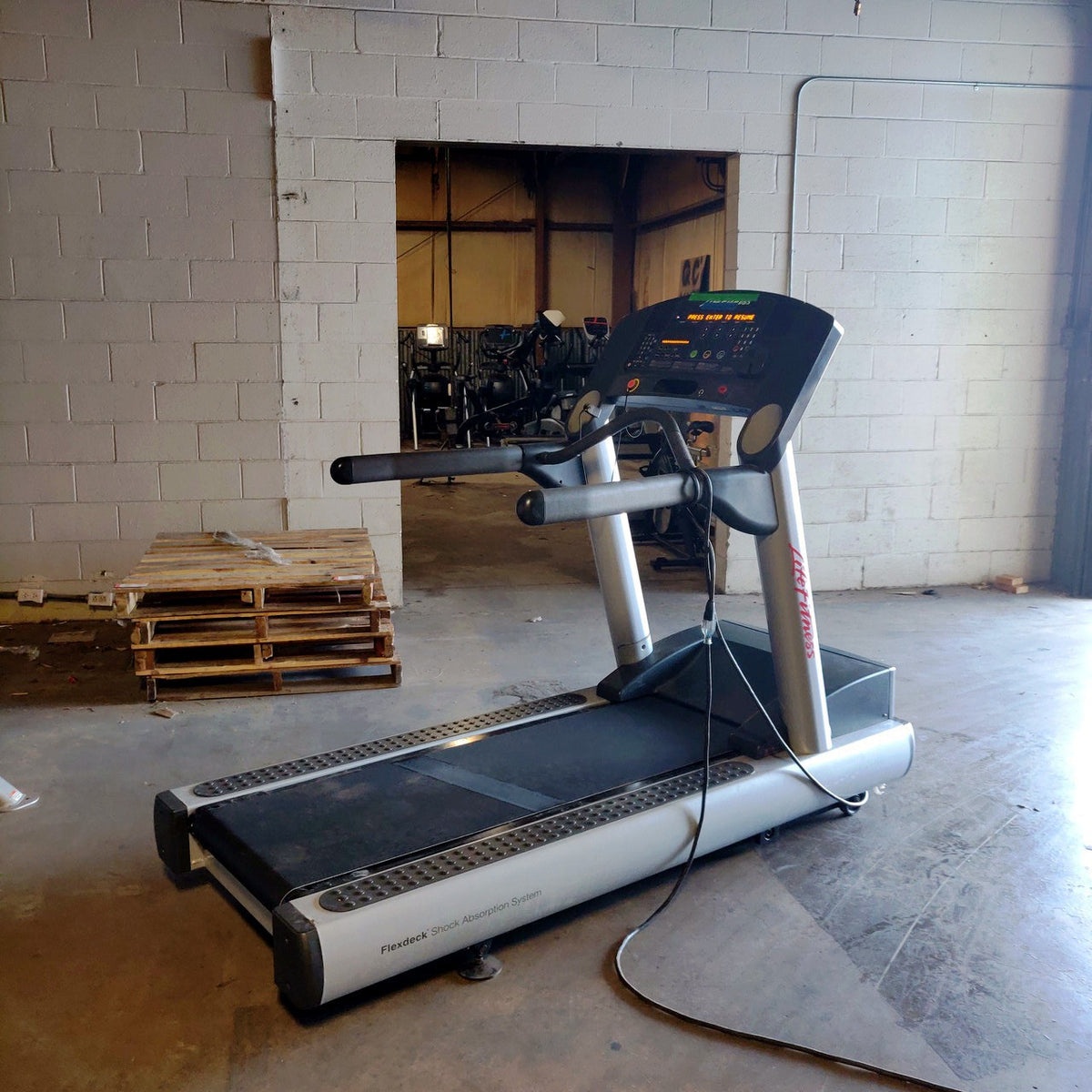 Refurbished Life Fitness Integrity Series Treadmill CLST
