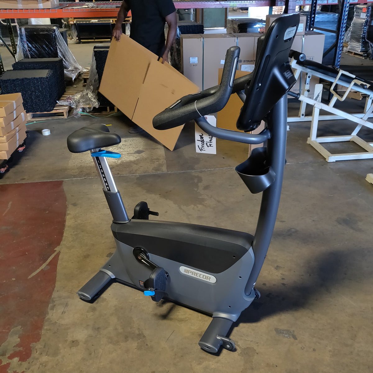Precor UBK 835 Upright Bike w/p30 Console