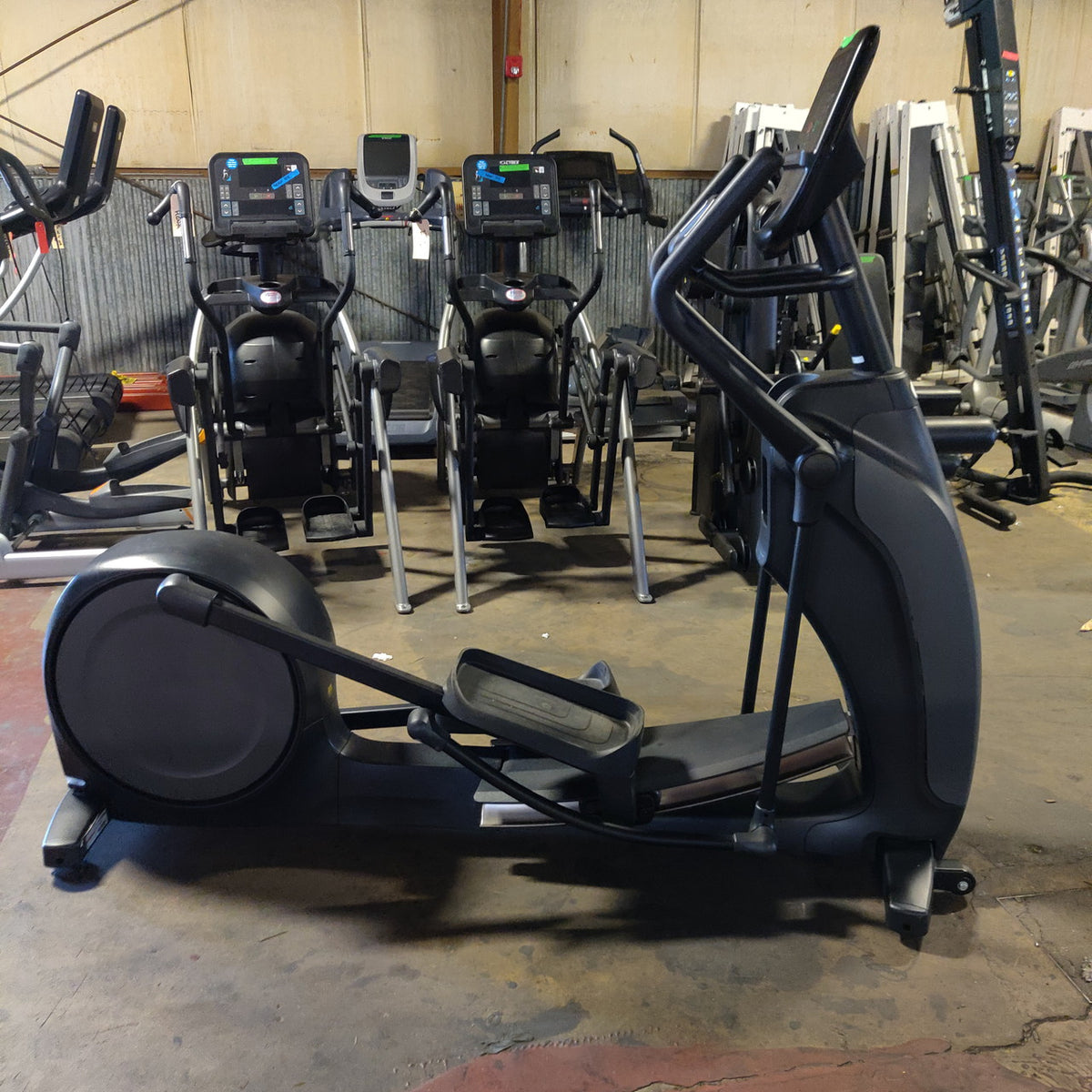 Precor EFX 835 Elliptical w/Converging Crossramp + p31 Console