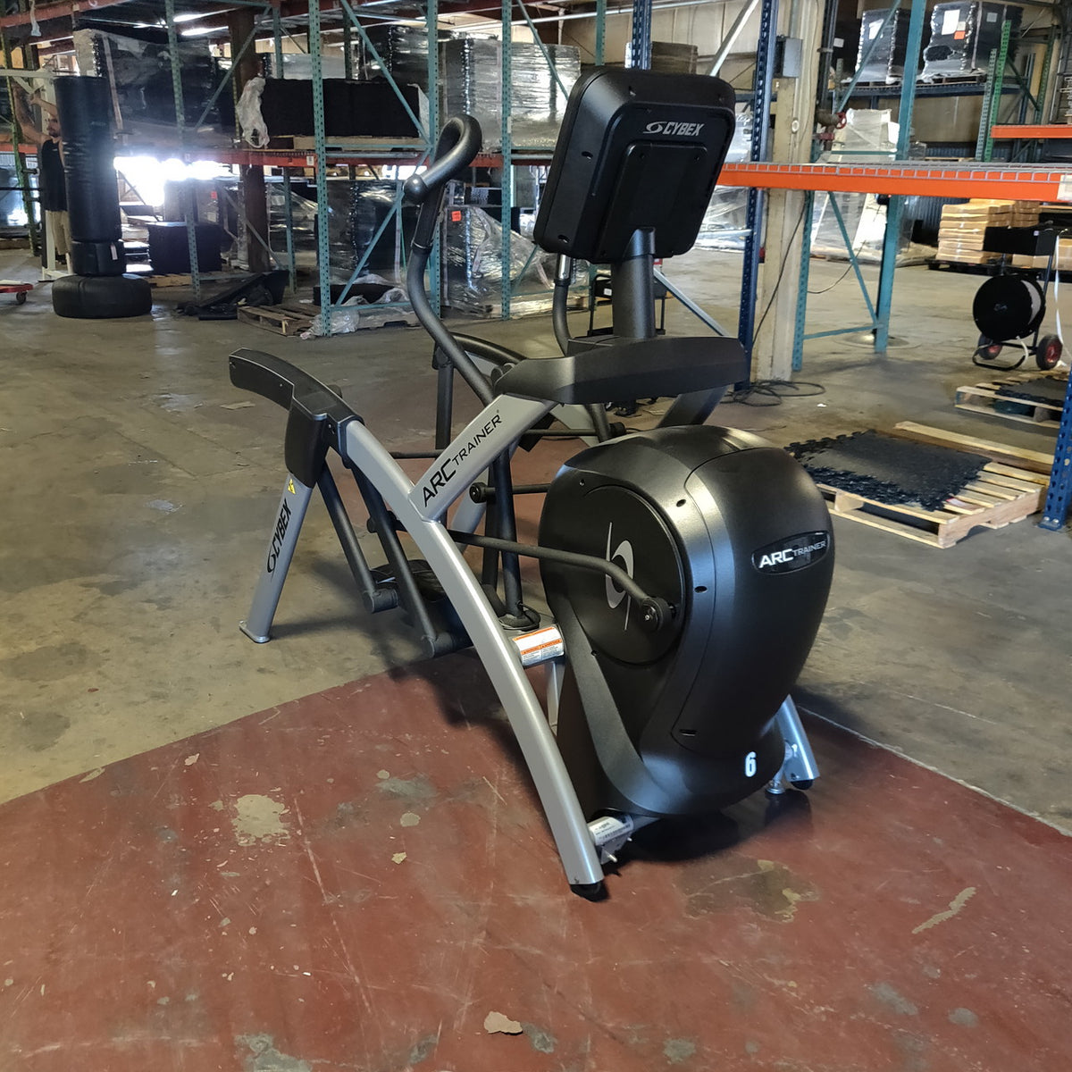 Cybex R Series Lower Body Arc Trainer w/50L Console