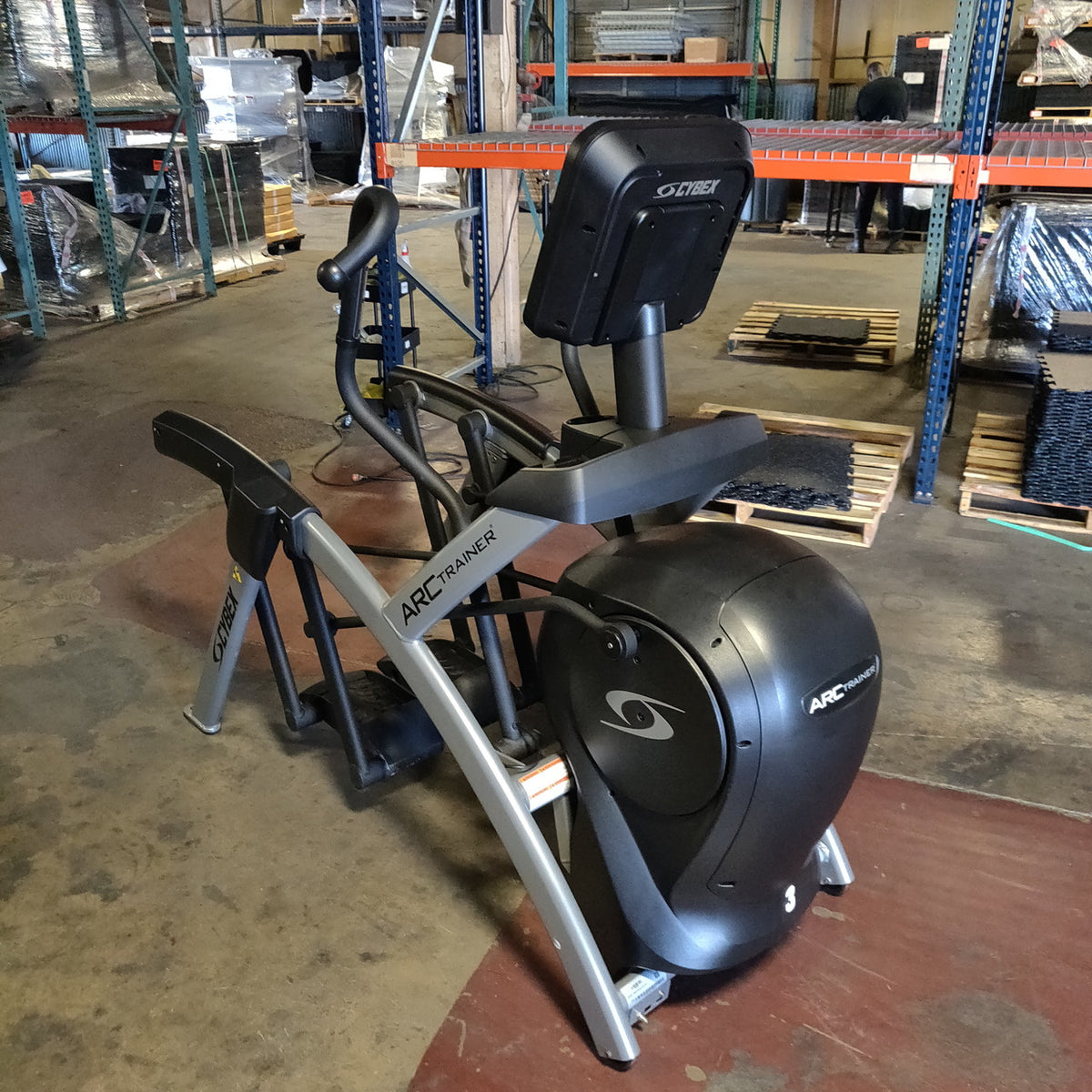 Cybex R Series Lower Body Arc Trainer w/50L Console