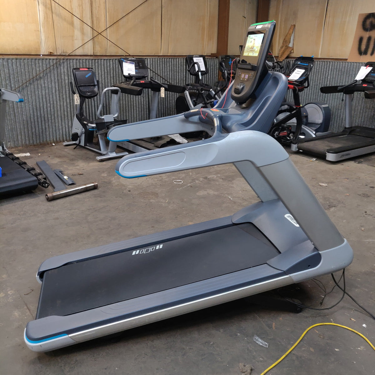 Precor TRM 865 Treadmill w/ P62 Console