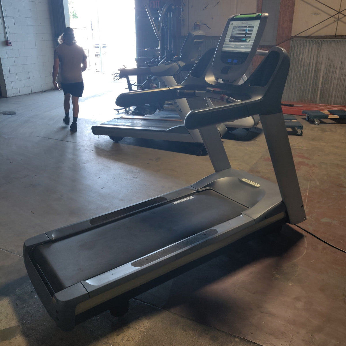 Precor TRM 885 Treadmill w/P80 Console