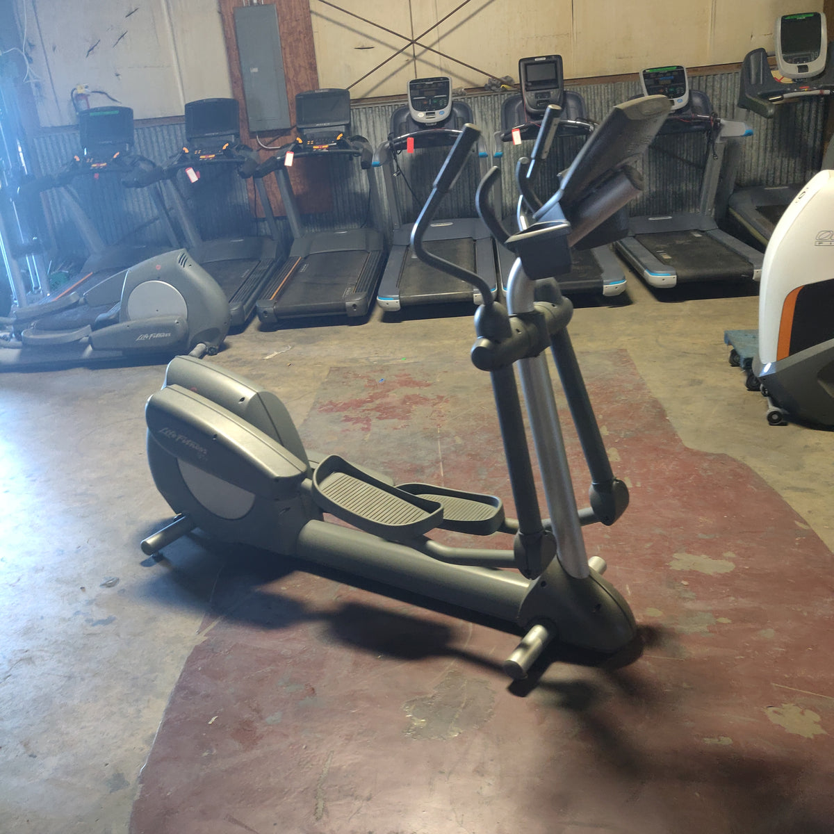 Life Fitness 91x Elliptical Cross-Trainer